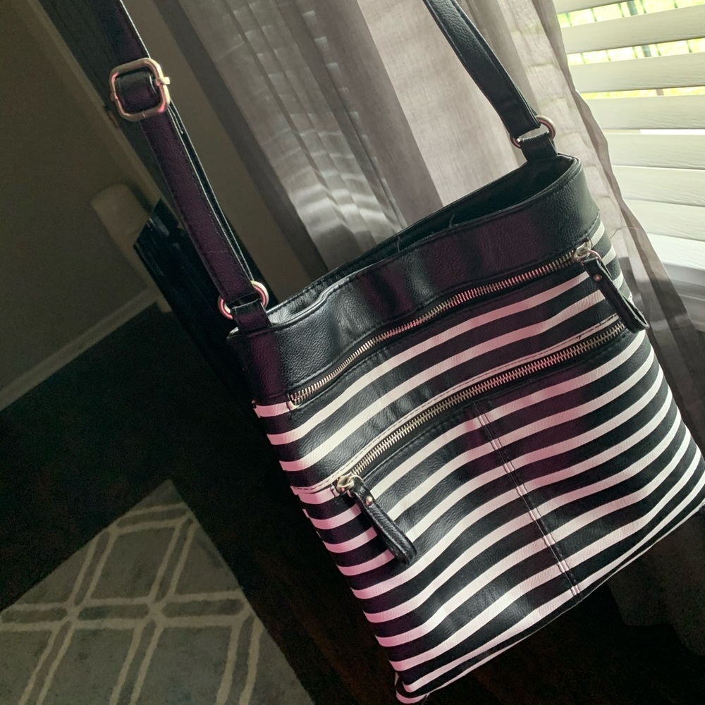 Merona black & white crossbody bag